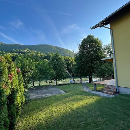 Holiday Homer Kuca Na Obali Vrbasa Banja Luka Extérieur photo